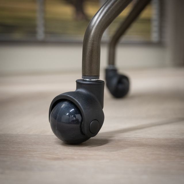 Armstoel Raster wieltjes – afbeelding 2